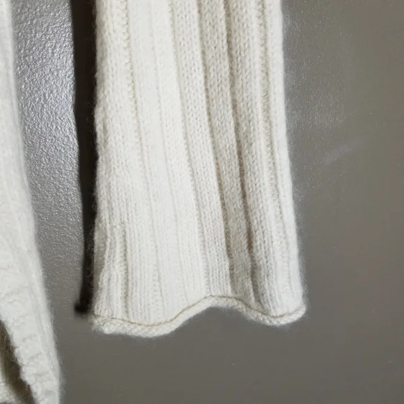 Mantari | Angelica Alpaca Fringe Cream Cozy Sweater - Picture 9 of 12